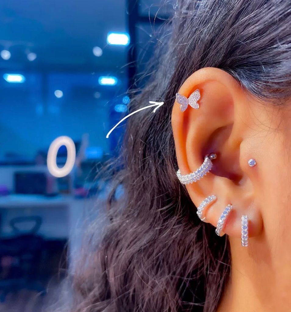 Piercing Helix de Prata Borboleta com Zircônias