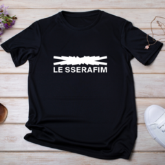 LESSERAFIM Remera - comprar online