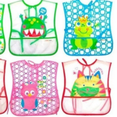 Imagen de Pintorcito con doble bolsillo Estampado impermeable Love cod.8924