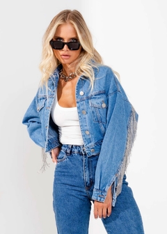 Jaqueta Jeans Bomber Franjas Strass London na internet