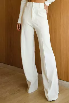 Calça Pantalona com Friso Bolso Reto Zen