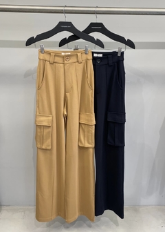 Calça Pantalona de Malha com Bolso e Friso Zen - comprar online