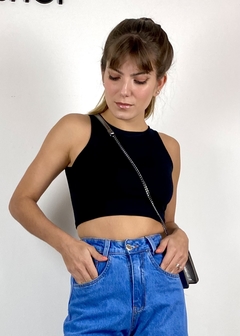 Blusa Cropped Malha Básico Júlia Preto na internet