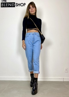 Calça Jeans Mom Reta Laila Lavagem Clara - loja online