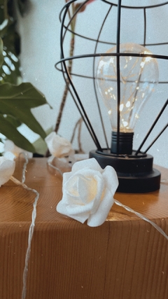 Guirnalda de luz con flores - comprar online