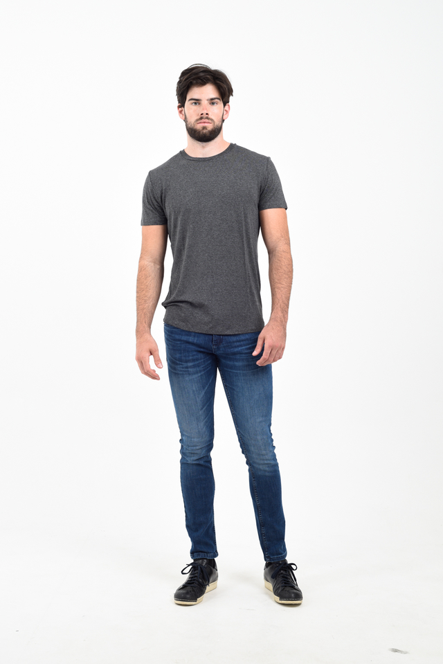 Remeras apretadas para hombres sale