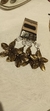 Pesa Mantel Flor Lilium Bronce