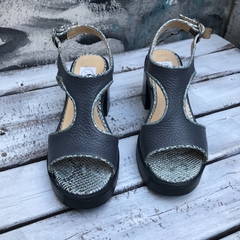 Sandalias con tacón y plataforma, gris plomo. s06v-79 - comprar online