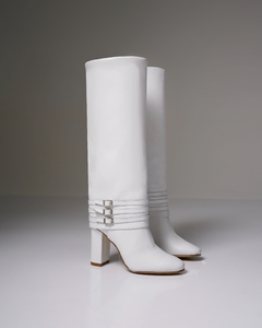 Bota Everly White en internet