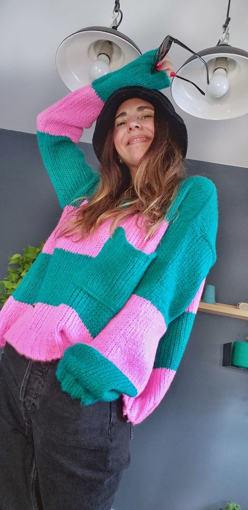 sweater MAGA verde esmeralda/ rosa chicle