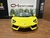 1:18 AUTOart Lamborghini Aventador Roadster (Amarelo) na internet