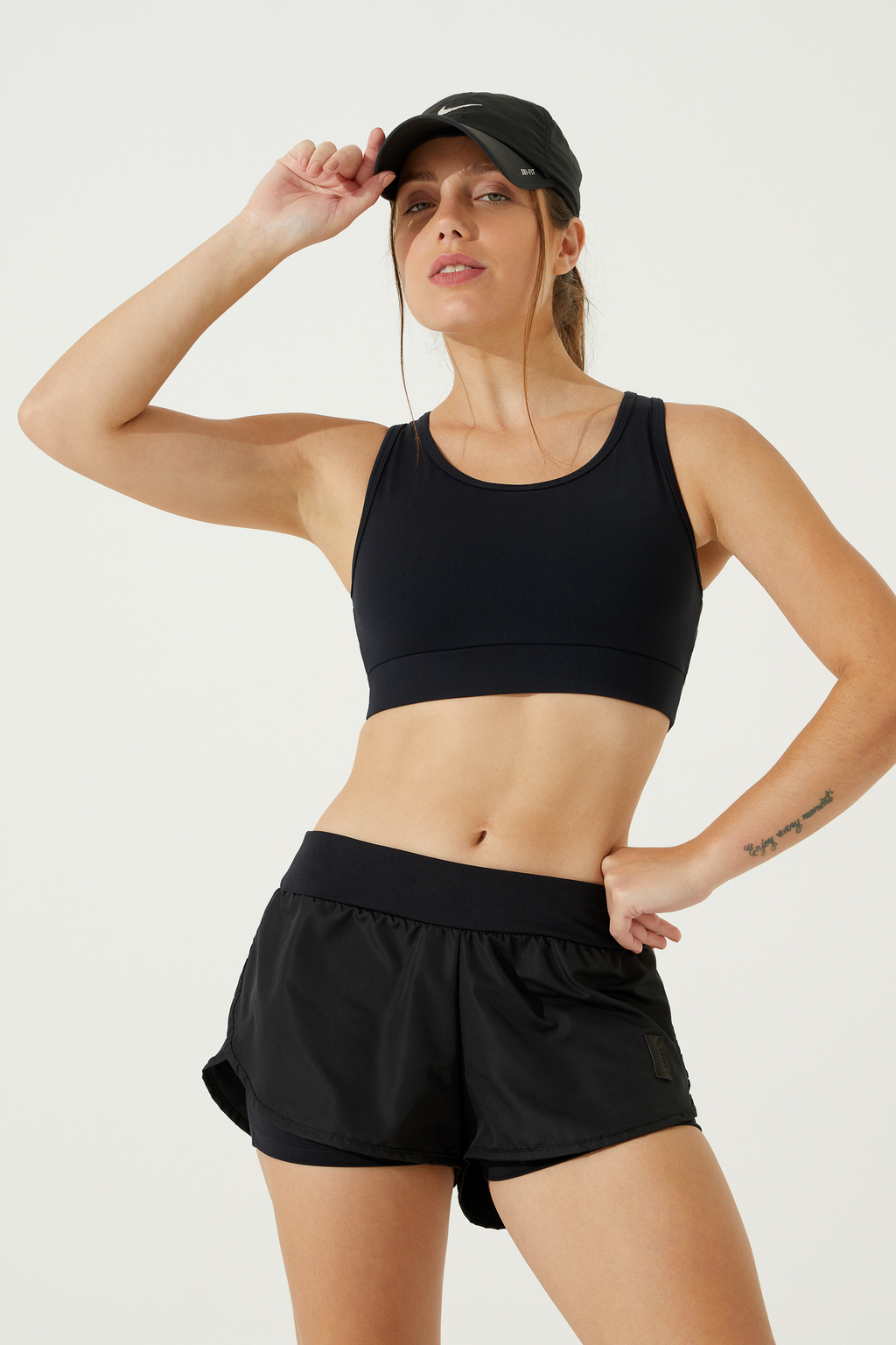 Art. 11381 CALZA SHORT EMMA PUNTO 1 Aele Lingerie
