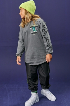 Conjunto de Camiseta em Meia Malha e Calça Jogger em Nylon Aspen Johnny Fox