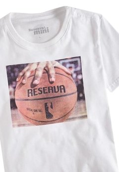 Camiseta Infantil Branca Basquete Reserva Mini - comprar online