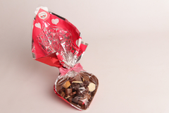Corazón con chocolates