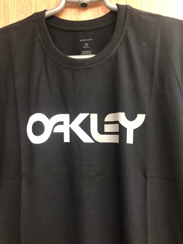 Camiseta Oakley Graphic Preta - Compre Agora