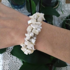 Pulseira em crochê no arame Pedras Naturais -Madrepérola - comprar online