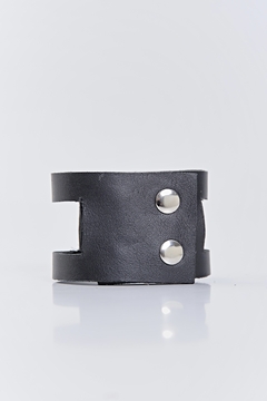 Pulsera cuero y tacha metal - tienda online