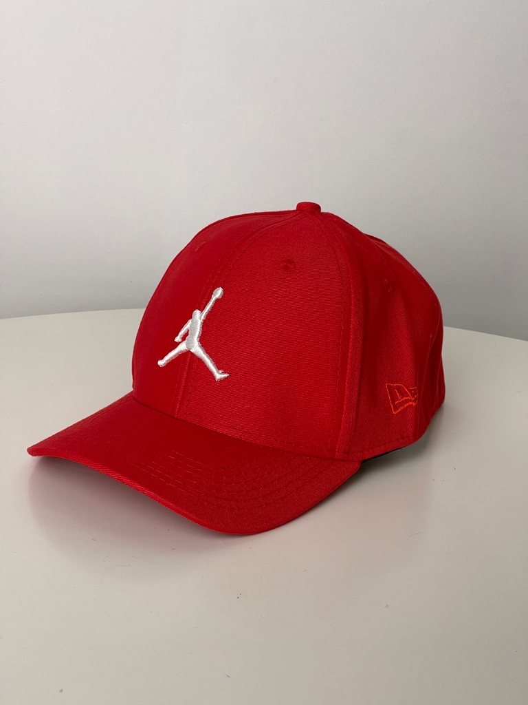 Gorra jordan violeta sale