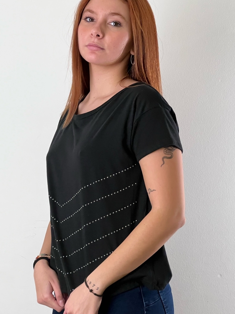 Remeras con tachas mujer new arrivals