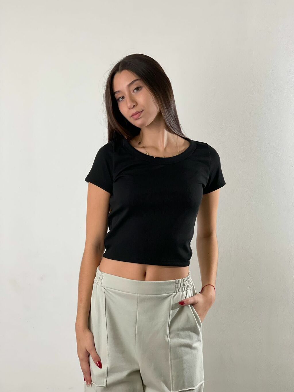 Remeras cortas negras new arrivals