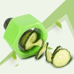 CORTADOR DE PEPINO VERDE PLASTICO 7X4CM - RIOMASTER RM15865 - comprar online