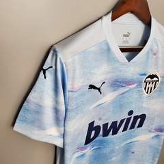 Camisa Valencia 2021 na internet