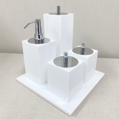 Kit de banheiro 4 peças + bandeja 24x24 em resina Branco com cromado