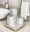 Kit de banheiro Florença 3 peças em resina Cristal Pérola com cromado