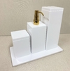 Kit de banheiro 3 peças + bandeja 14x28 em tampa de resina Branco com Dourado