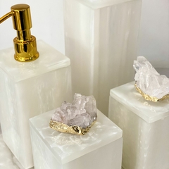 Kit de banheiro 4 peças + bandeja 24x24 em resina madre pérola com puxador em pedra quartzo com dourado - comprar online