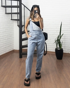 Jardineira Macacão Jeans - comprar online