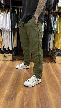 Pantalon cargo online rompeviento