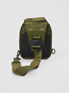 Mochila Aaron Verde Militar - comprar online