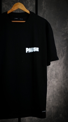 Remera Pause Negro - tienda online