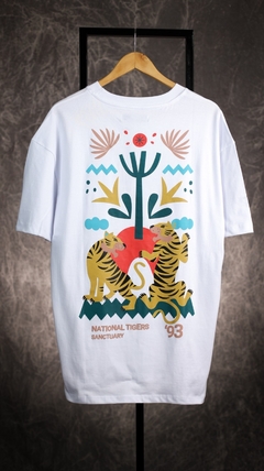 Remera Tiger Blanco en internet