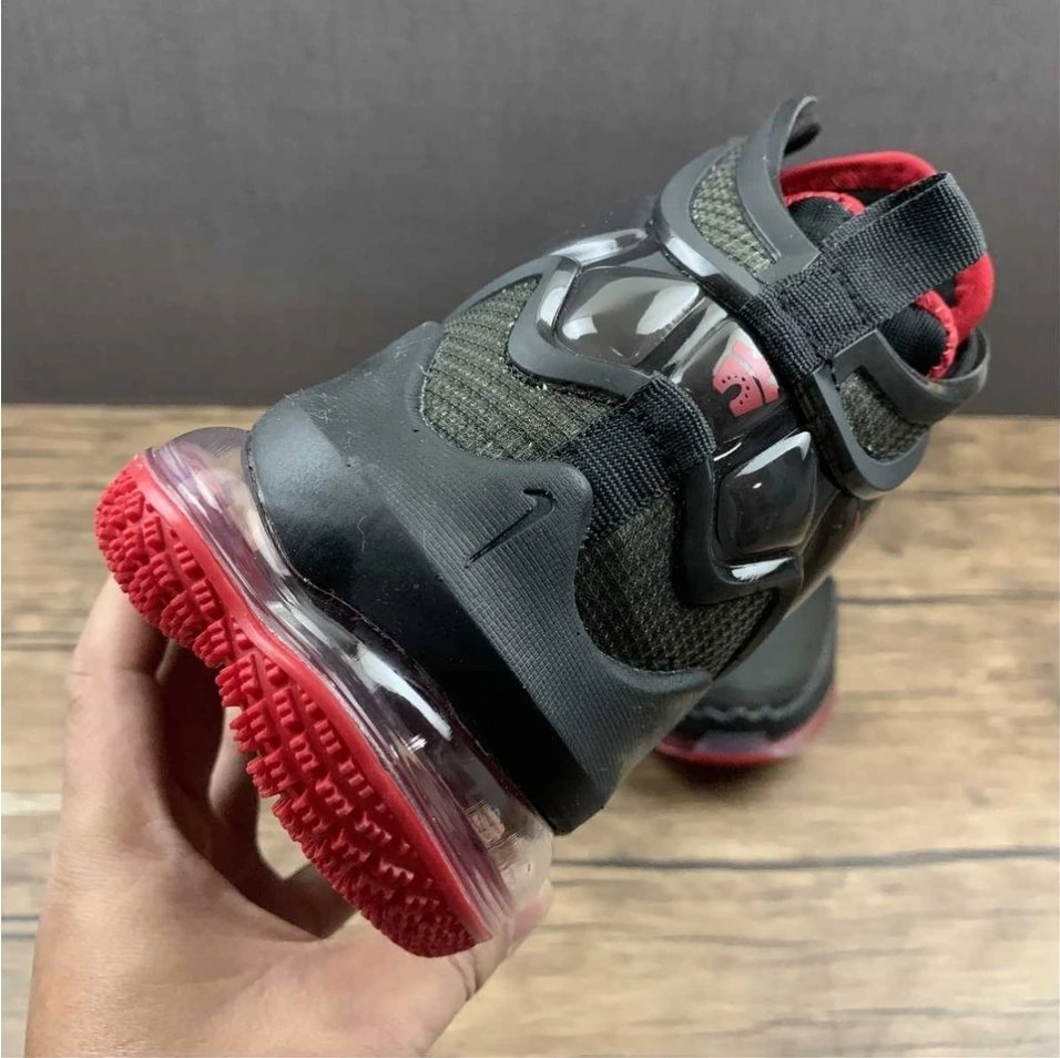 T NIS NIKE SPACE JAM X LEBRON 19