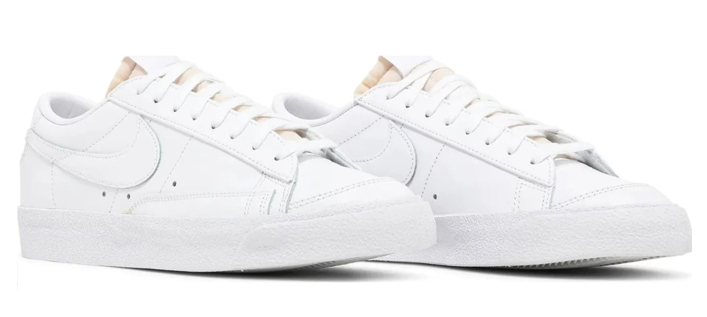 Nike blazer low triple white cheap