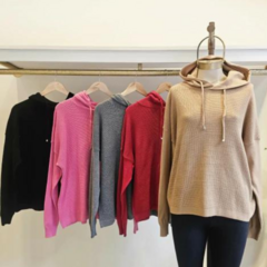 Sweater con capucha - comprar online