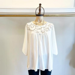Blusa blanca mangas 3/4 - comprar online
