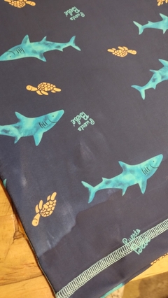 REMERA SHARKS & TURTLES CON PROTECCION UV+50 - comprar online