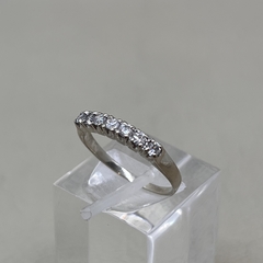 Anillo medio sin fin oro blanco 18k y Cubics 2g