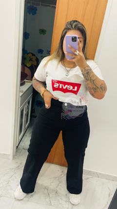 REMERA LEVIS BLANCA Comprar en Moda Noa Eluney