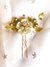 Pin de Cabelo - Dourado com flor em resina modelada