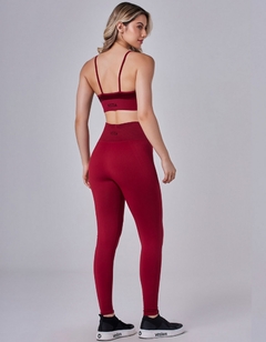 LEGGING FUSO RITA - 032166 - C0511 - VERMELHO SENSUALE - VESTEM - BE Fitness store