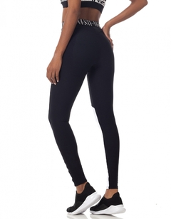 LEGGING FUSO ESMERALDA PRETO VESTEM - comprar online