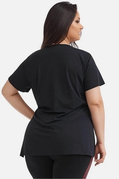 T-SHIRT HAPPINES PRETO PLUS SIZE CAJU BRASIL - comprar online