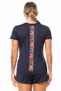 CAMISETA FIRE ORANGE 24374 PRETO LABELLAMAFIA - comprar online