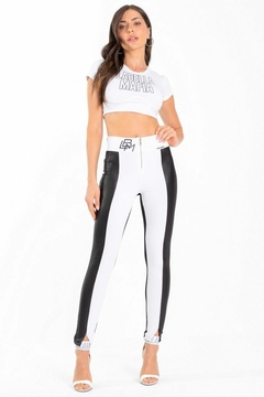 LEGGING BLOODY MARY 24363 PRETO / BRANCO LABELLAMAFIA - BE Fitness store