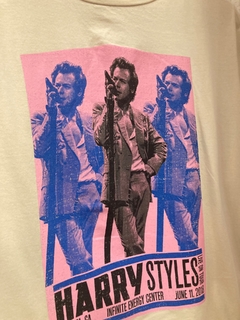 Remera Harry Styles en internet